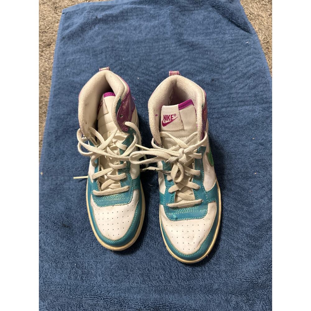 UNIQUE NIKE DUNKS HIGH TOP PURPLE GREEN AND BLUE SIZE 3Y‎ - Picture 2 of 6